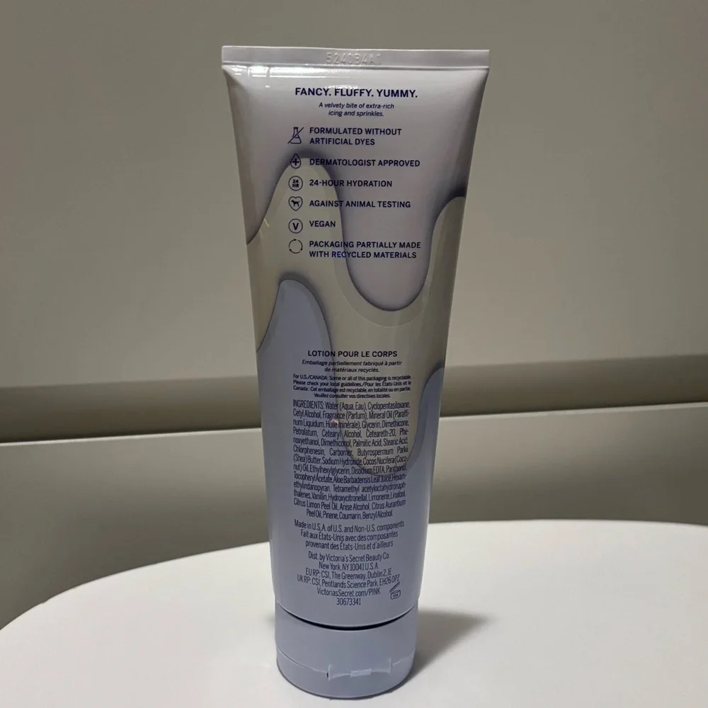 VS PINK Cool & Bright Creme Body Lotion